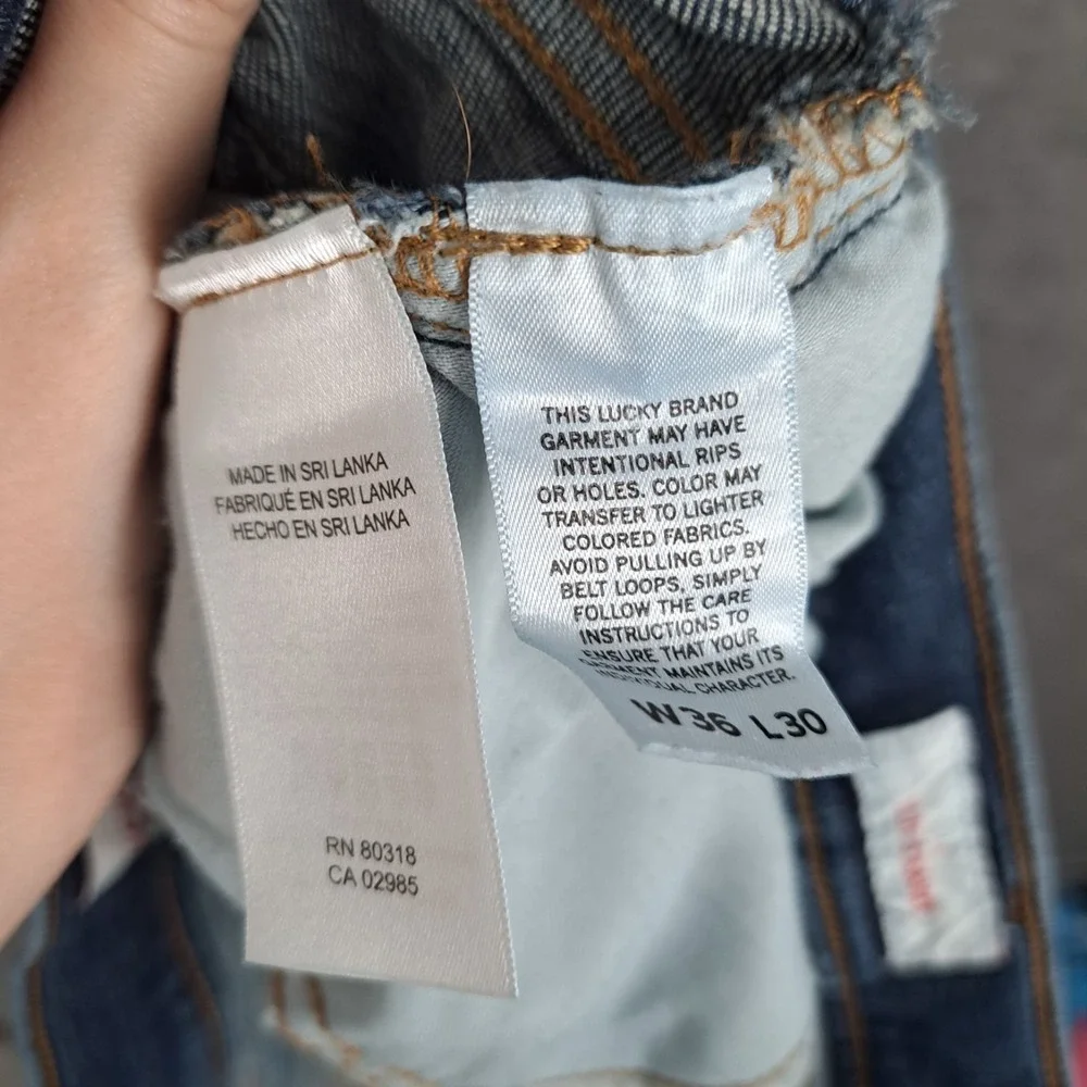 Lot Of 2 Lucky Brand Jeans Mens 36x30 Blue Denim 221 and 121